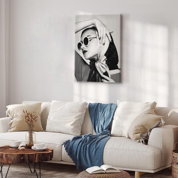 Canvas Print - Stylish Lady (1 Part) Vertical
